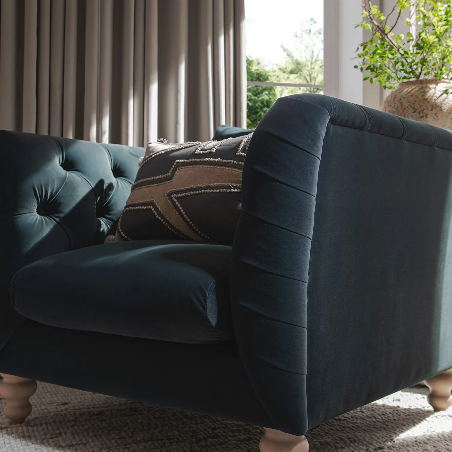 Ashby Chesterfield Armchair, Aegean Blue Velvet - Image 5