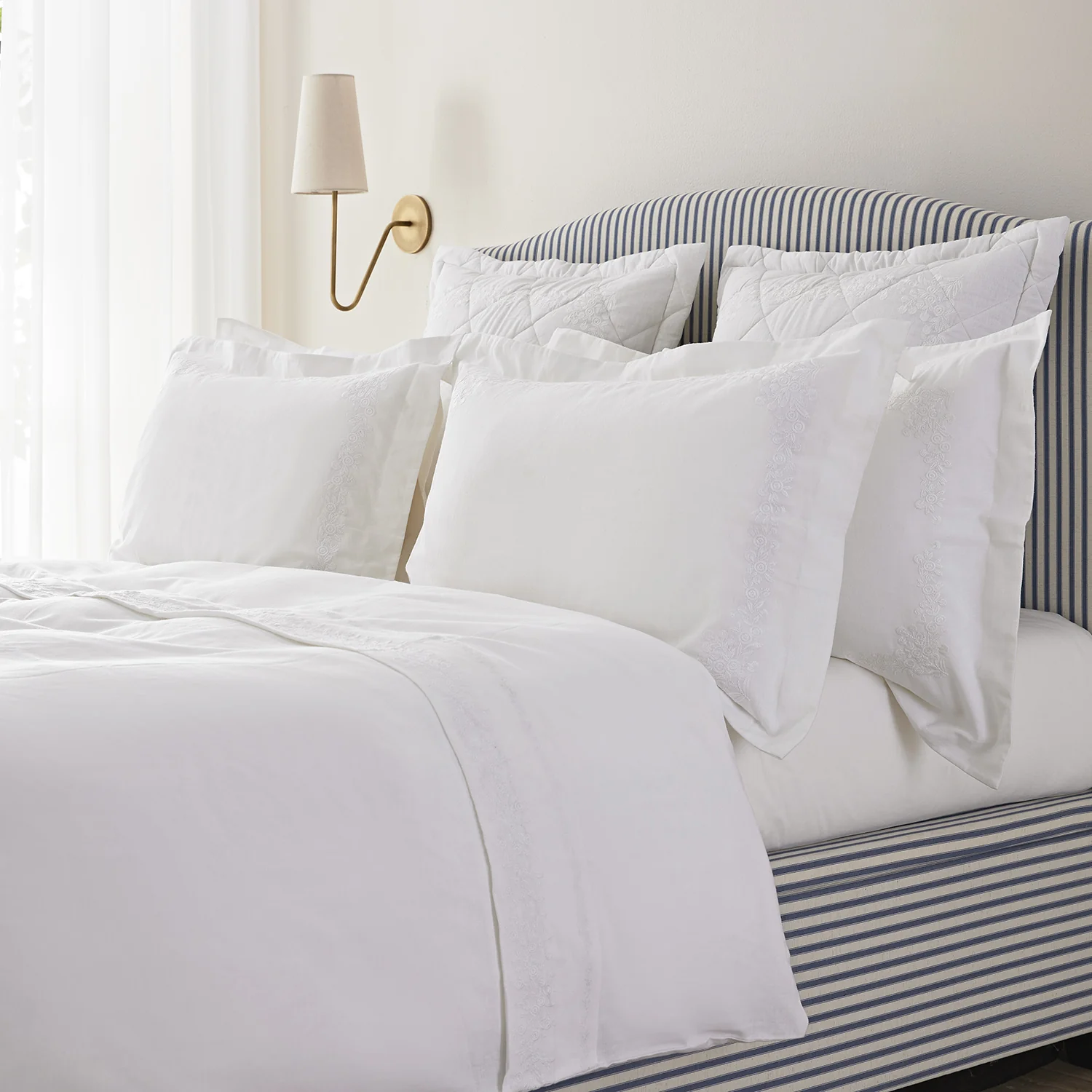 Esmeralda White Floral Embroidered Linen Blend Duvet Set - Image 3