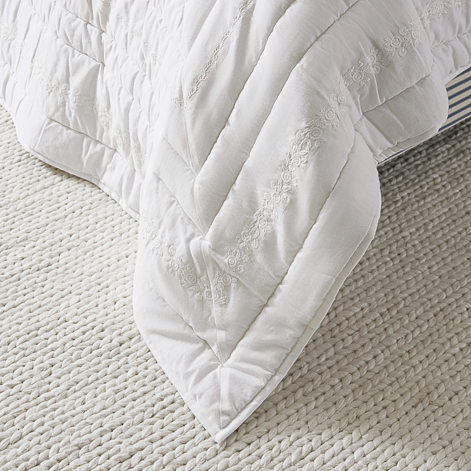 Esmeralda White Floral Embroidered Quilted Linen Blend Bedspread - Image 6