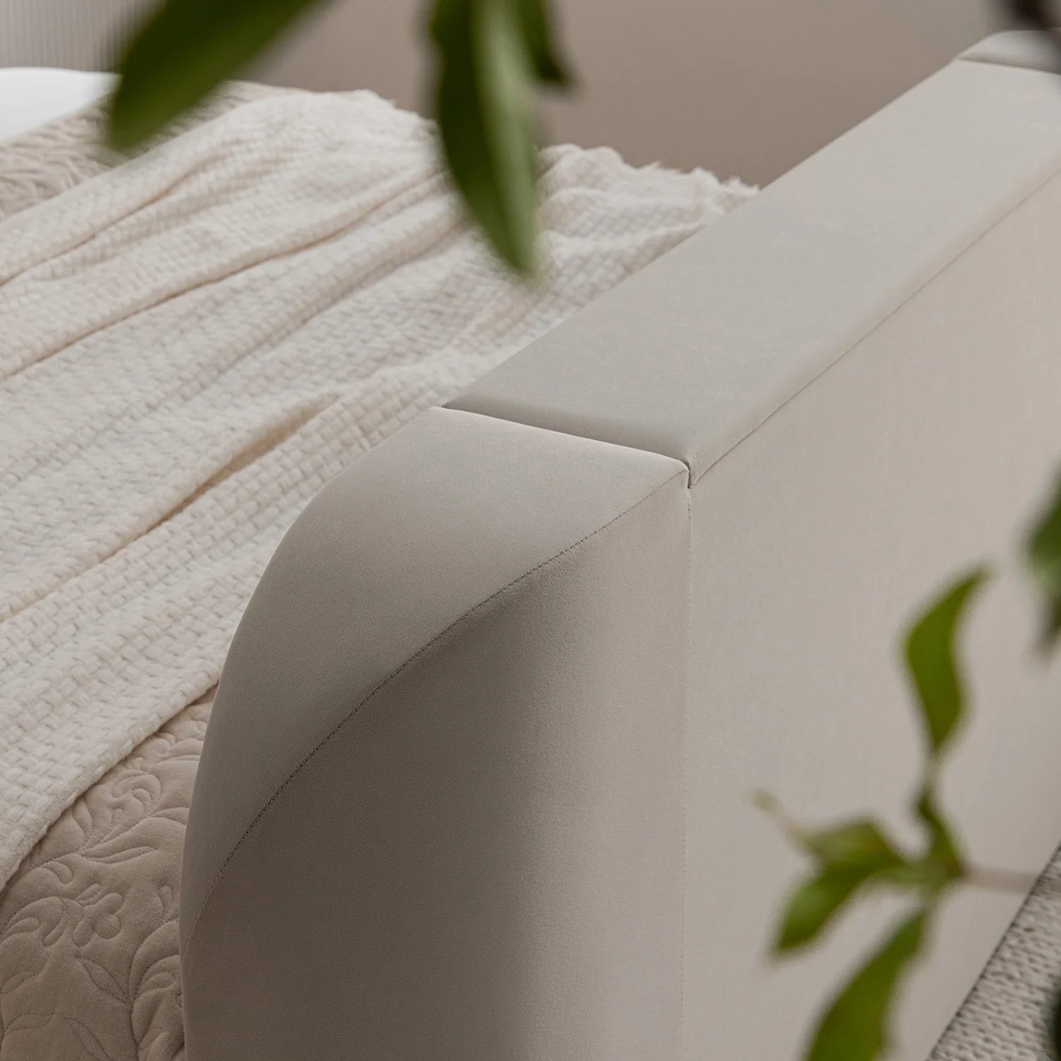 Hadley Champagne Velvet Ottoman TV Bed - Image 11