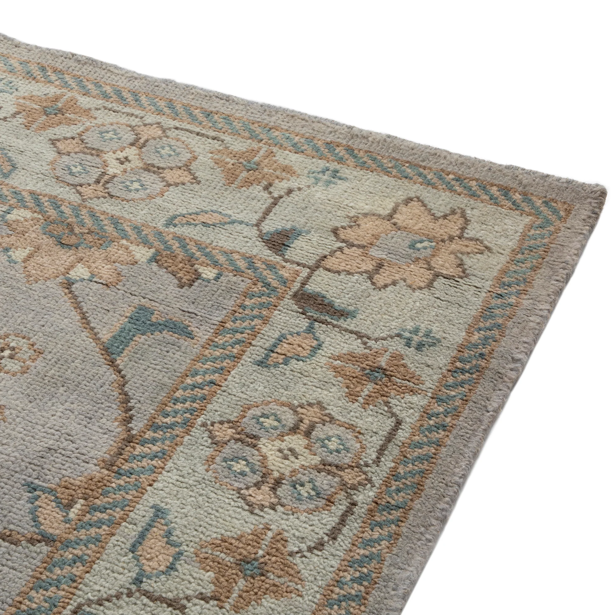 Premium Hand-Knotted Heritage Collection Florentine Ice Blue New Zealand Wool Rug - Image 6