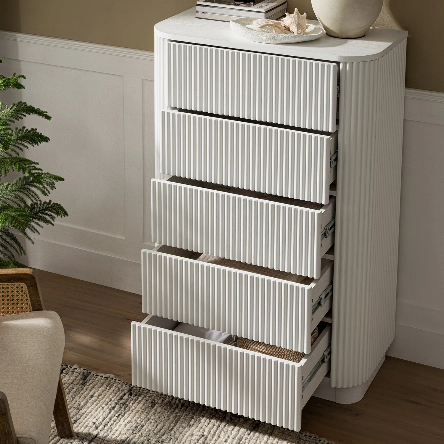 Maru Chest of 5 Drawers, Washed White - Image 3