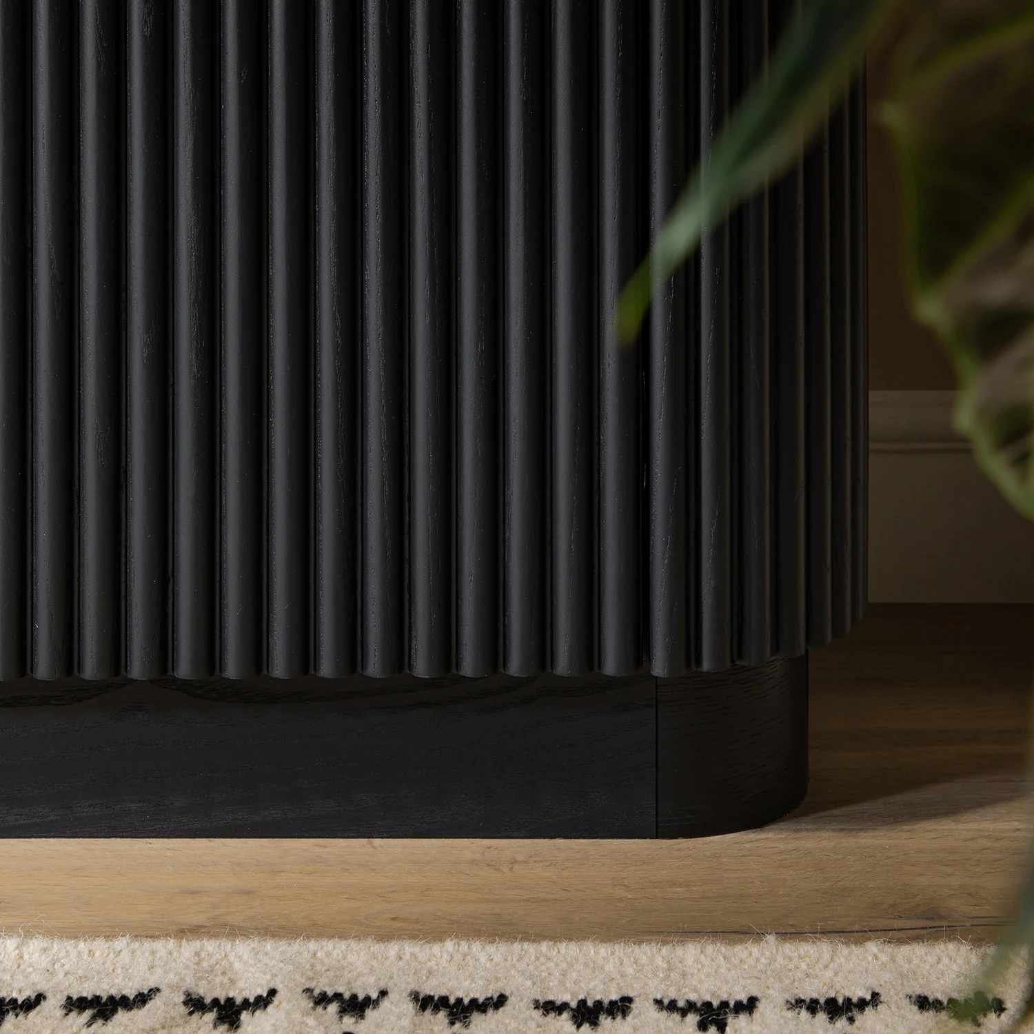 Maru Large 2-Door Sideboard with Drawers, Black - Image 7