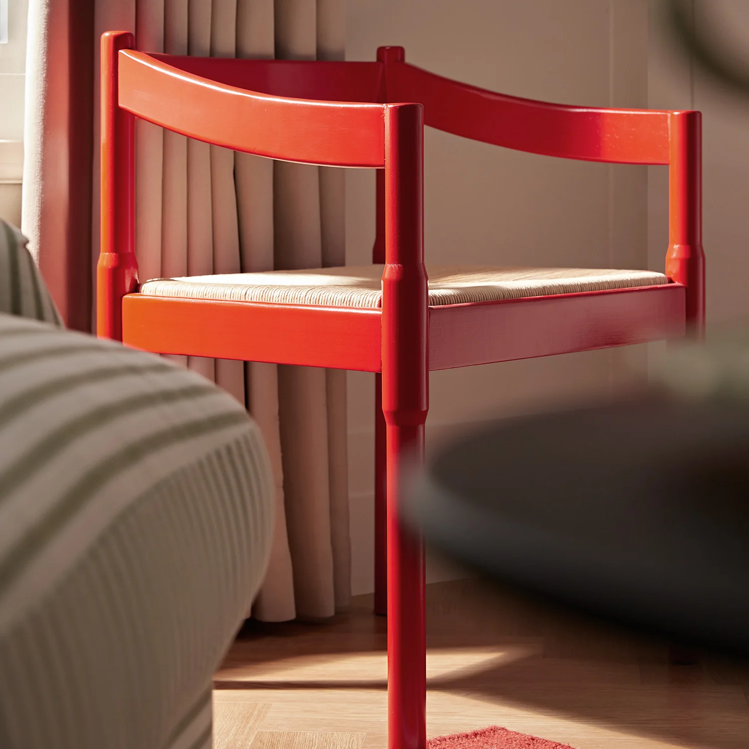 Minley 2-in-1 Carver Chair, Red High Gloss - Image 6