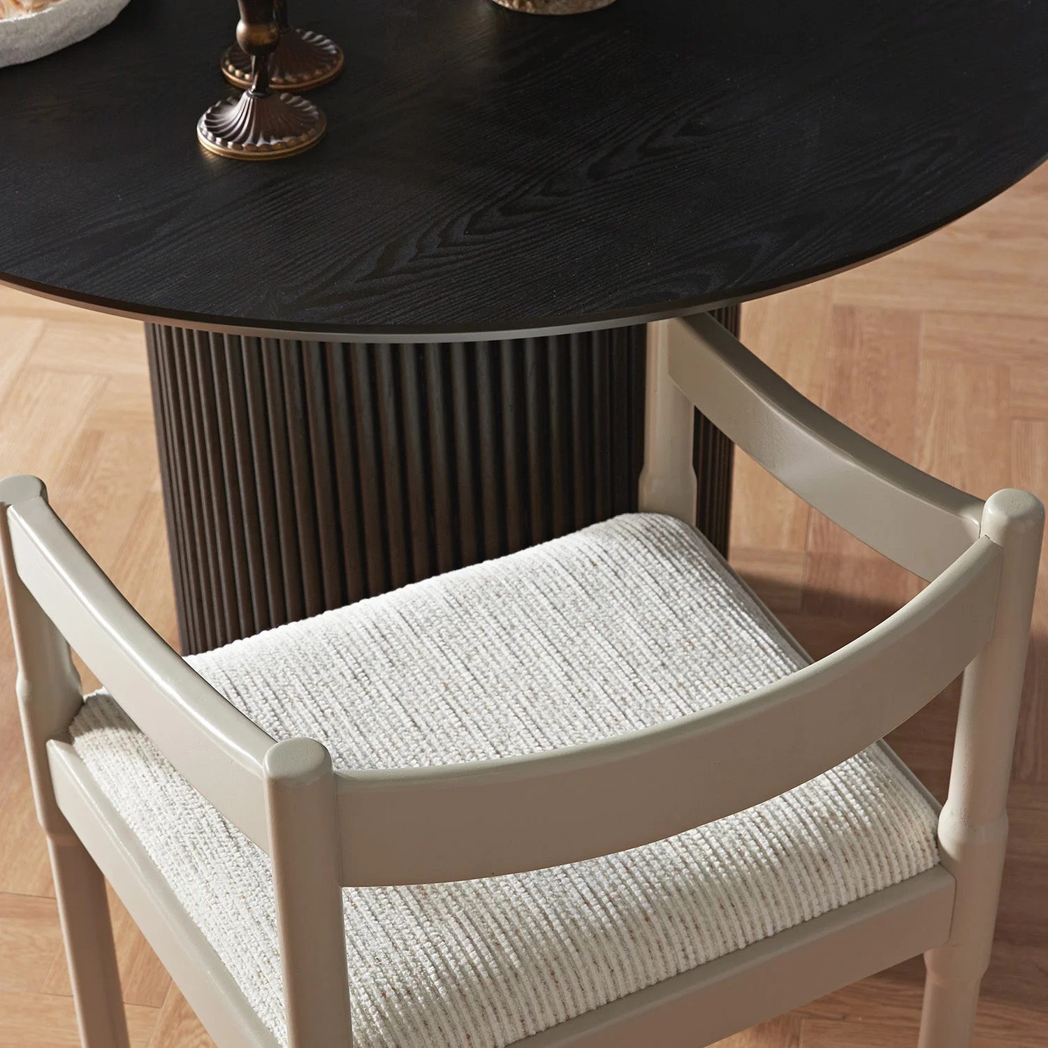 Minley 2-in-1 Carver Chair, Light Taupe High Gloss - Image 4