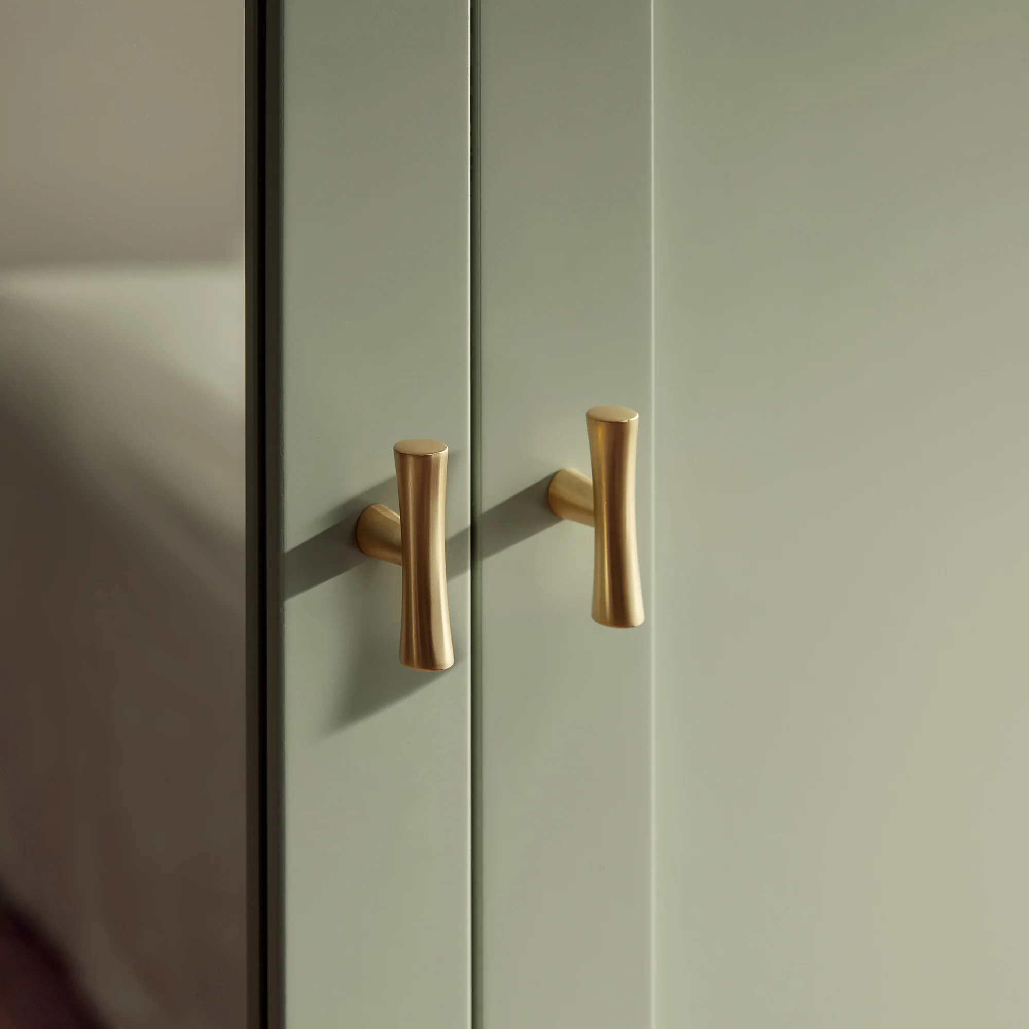 Oakham Mirrored Double Wardrobe, Desert Sage - Image 6