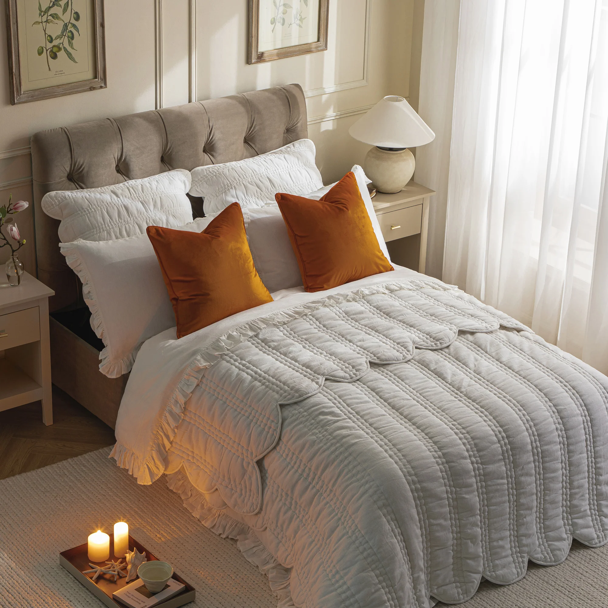 Portland Small Double Buttoned Fold-Out Bed in Ottoman, Mink Velvet - Image 6