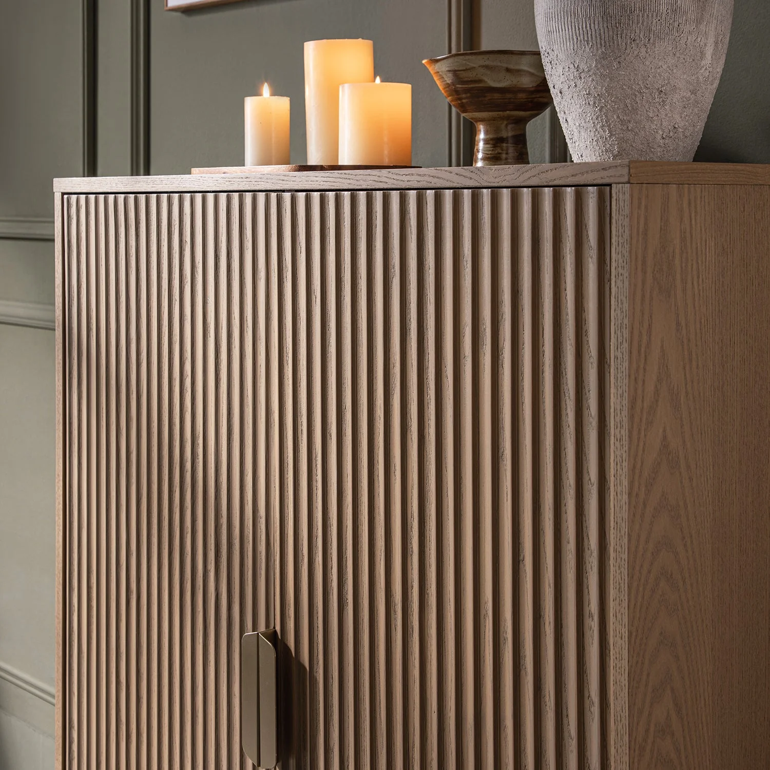 Richmond Ridged Highboard Storage Cabinet, Light Ash - Image 5