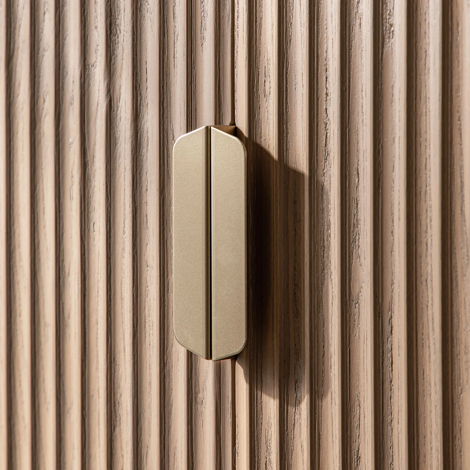 Richmond Ridged Highboard Storage Cabinet, Light Ash - Image 8