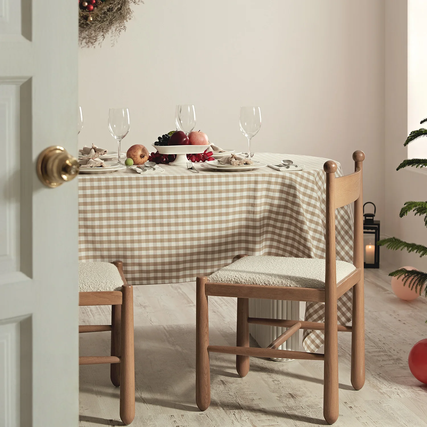 Tama Dining Chair, Ecru Boucle | Natural Oak Frame - Image 3