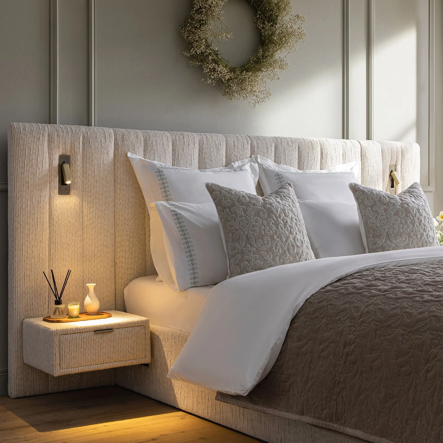 Tremezzo Oversized Ottoman Storage Bed, Beige Textured Fabric - Image 4